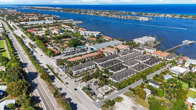 615 Windward Circle N, Boynton Beach, FL 33435