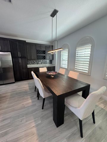 615 Windward Circle N, Boynton Beach, FL 33435