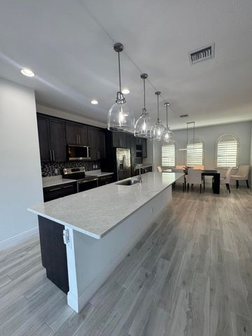 615 Windward Circle N, Boynton Beach, FL 33435