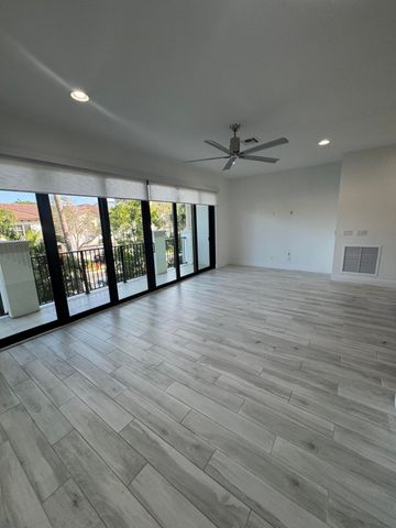 615 Windward Circle N, Boynton Beach, FL 33435