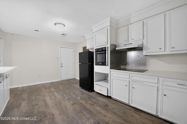 1755 Woody Drive, Jackson, MS 39212