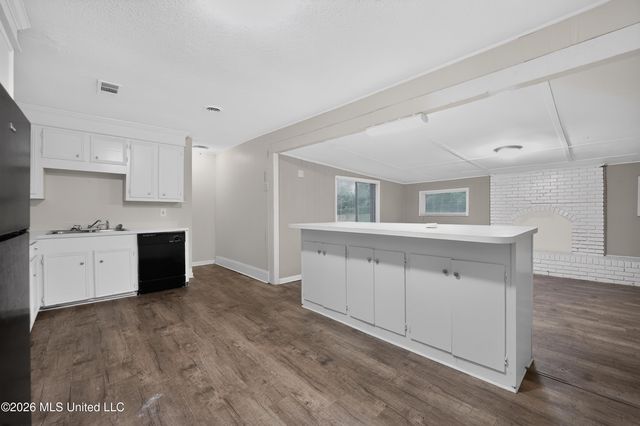 1755 Woody Drive, Jackson, MS 39212