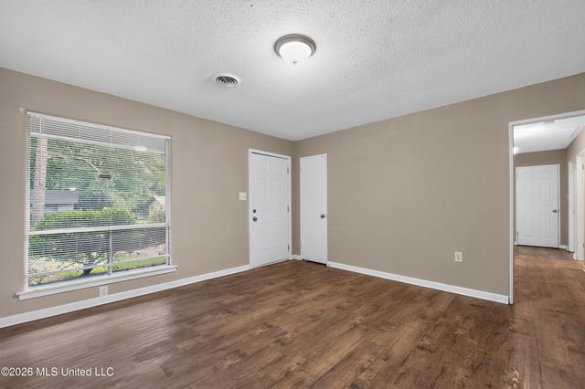 1755 Woody Drive, Jackson, MS 39212