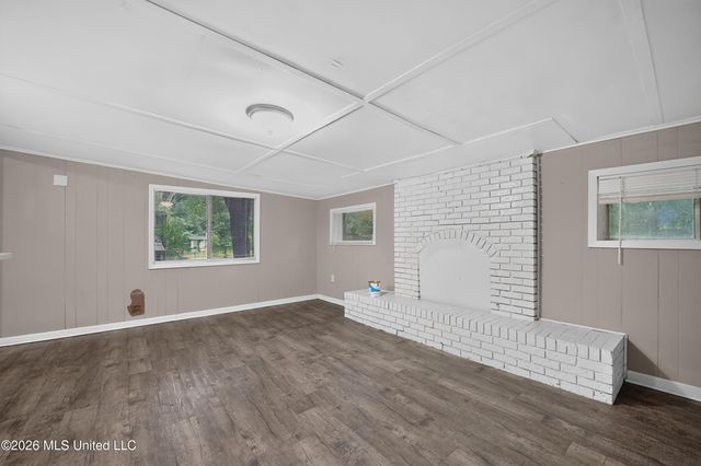 1755 Woody Drive, Jackson, MS 39212