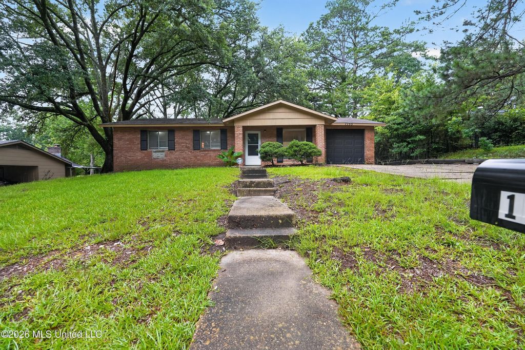 1755 Woody Drive, Jackson, MS 39212