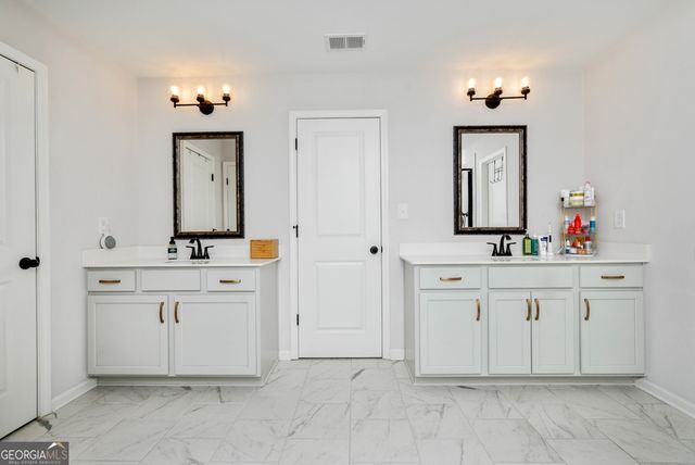 2 Pearl Moss Lane, Kathleen, GA 31047