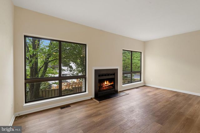 8131 BIRD LN, Greenbelt, MD 20770