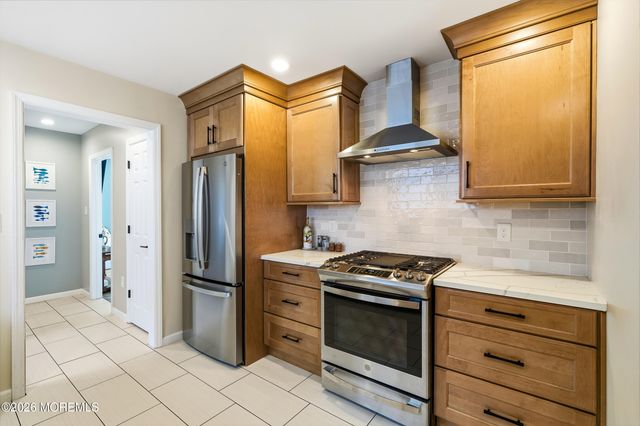622 E Longport Avenue, Ocean Gate, NJ 08740