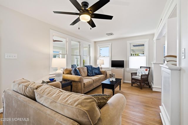 622 E Longport Avenue, Ocean Gate, NJ 08740