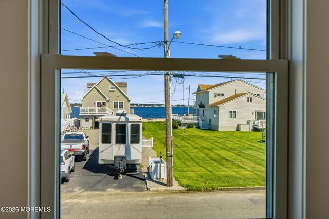 622 E Longport Avenue, Ocean Gate, NJ 08740