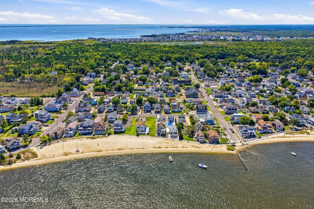 622 E Longport Avenue, Ocean Gate, NJ 08740
