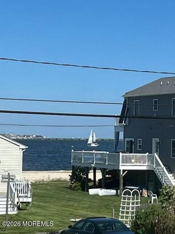 622 E Longport Avenue, Ocean Gate, NJ 08740