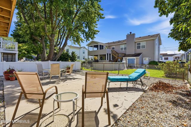 622 E Longport Avenue, Ocean Gate, NJ 08740