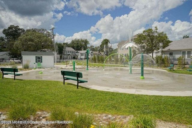 622 E Longport Avenue, Ocean Gate, NJ 08740