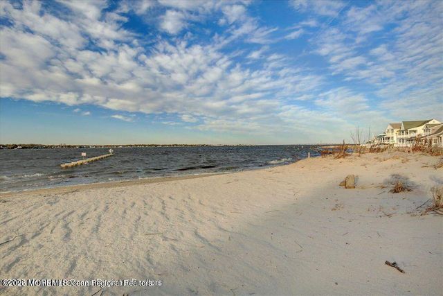 622 E Longport Avenue, Ocean Gate, NJ 08740