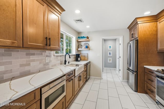 622 E Longport Avenue, Ocean Gate, NJ 08740
