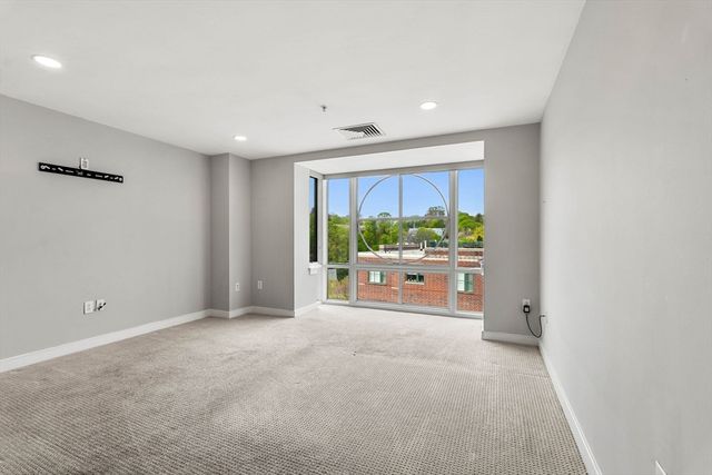 88 Wharf Street 607, Milton, MA 02186