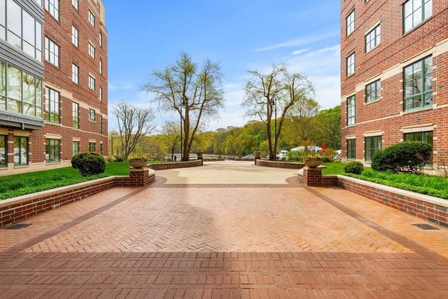 88 Wharf Street 607, Milton, MA 02186