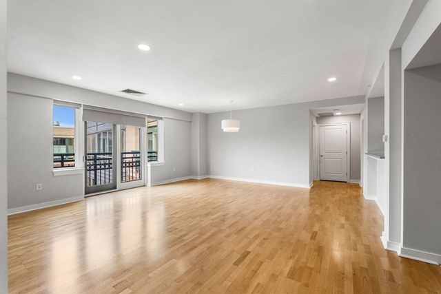 88 Wharf Street 607, Milton, MA 02186
