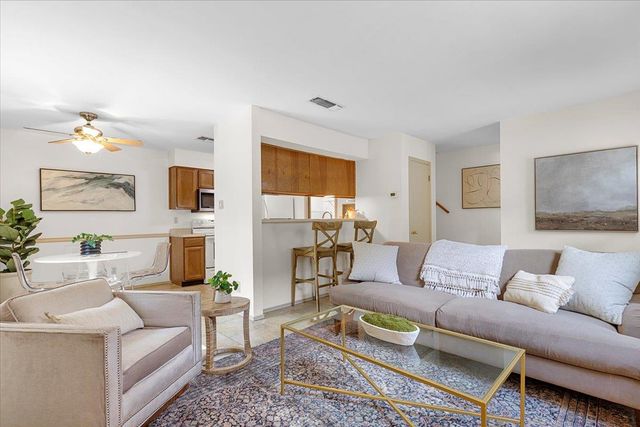 900 Taulbee LN 105, Austin, TX 78757