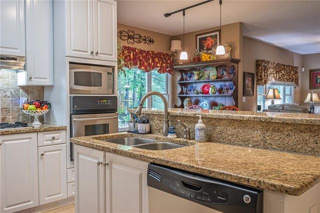 2140 Soft Pine Lane NW, Acworth, GA 30102