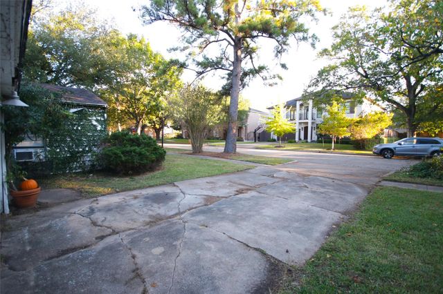 4210 Coleridge Street, Houston, TX 77005