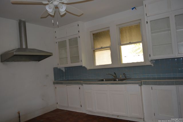 241 Peabody, San Antonio, TX 78211