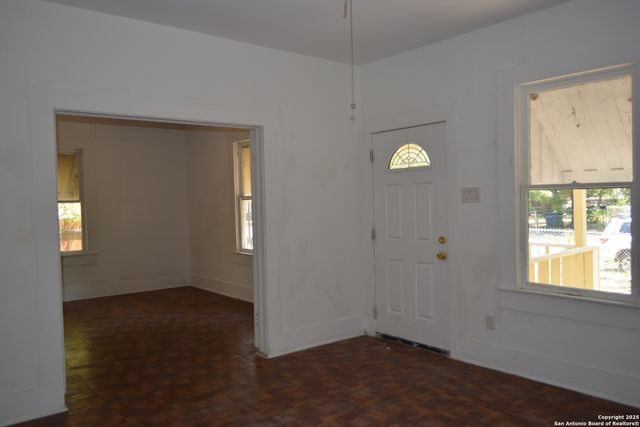 241 Peabody, San Antonio, TX 78211