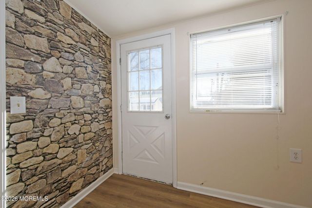 8 Viola Avenue, Leonardo, NJ 07737