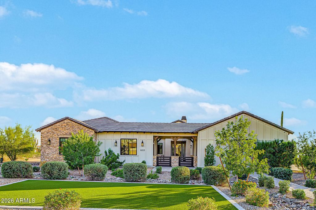8323 E REGINA Circle, Mesa, AZ 85207 — exterior