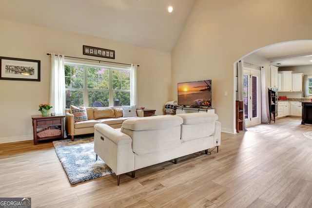 100 Woodcanoe Court, Peachtree City, GA 30269