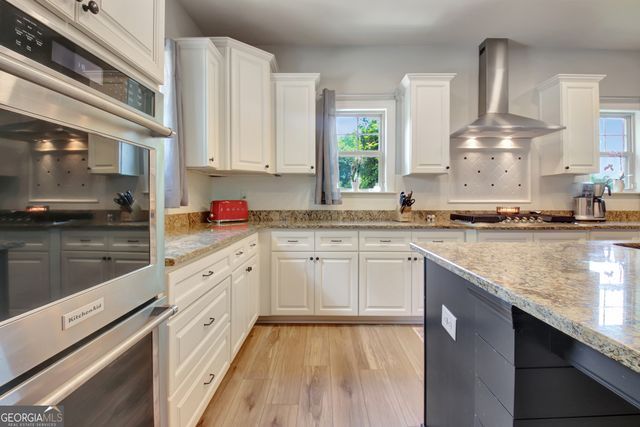 100 Woodcanoe Court, Peachtree City, GA 30269