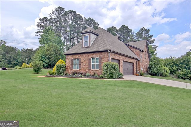 100 Woodcanoe Court, Peachtree City, GA 30269