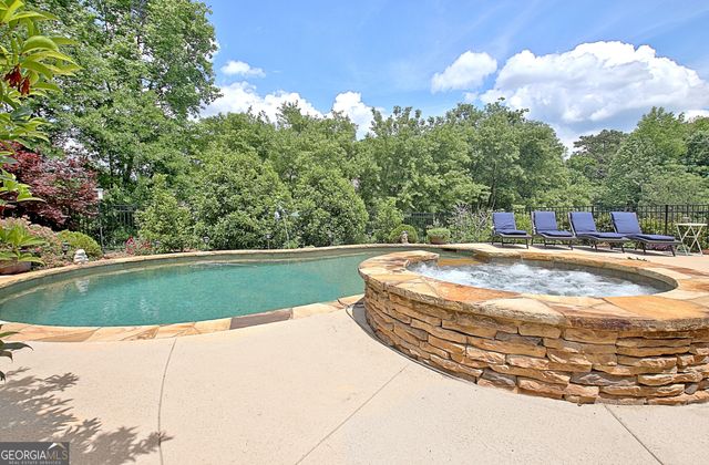 100 Woodcanoe Court, Peachtree City, GA 30269