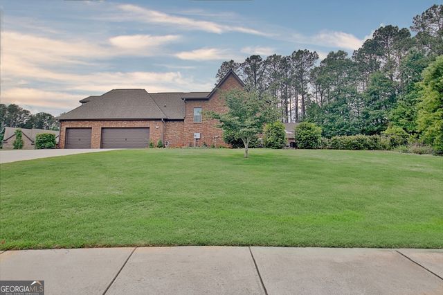 100 Woodcanoe Court, Peachtree City, GA 30269