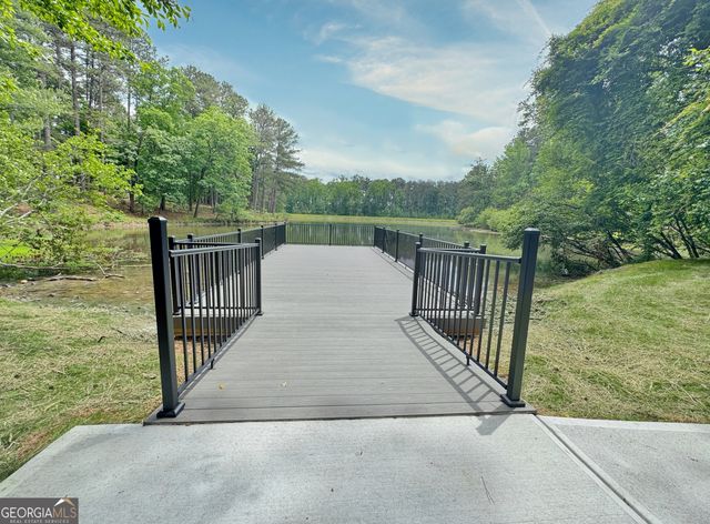 100 Woodcanoe Court, Peachtree City, GA 30269