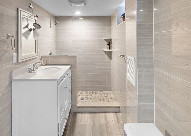 40 Buffum 1, Salem, MA 01970