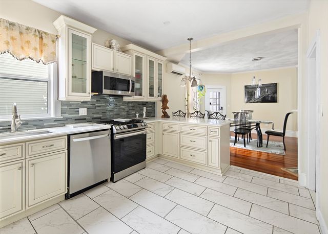 40 Buffum 1, Salem, MA 01970