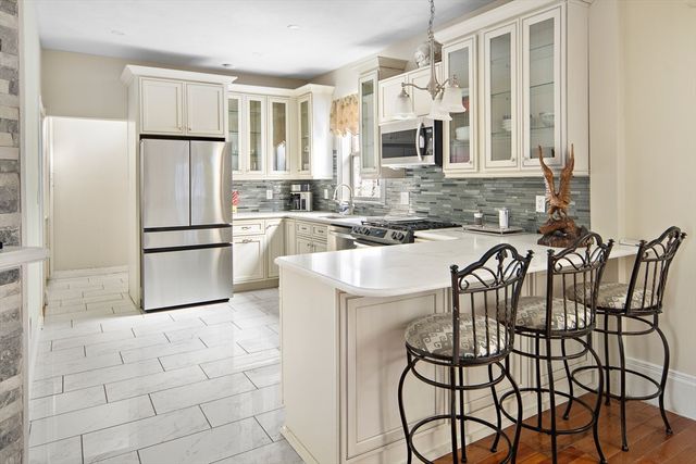 40 Buffum 1, Salem, MA 01970