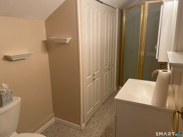 300 Charter Oak Street, Manchester, CT 06040