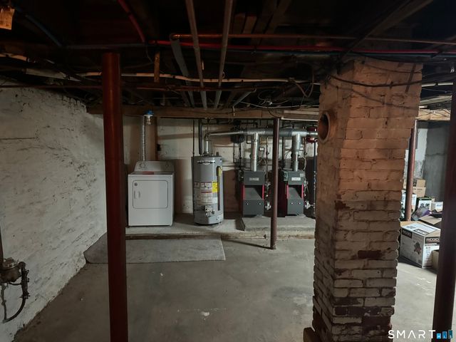 300 Charter Oak Street, Manchester, CT 06040