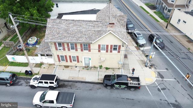 203 W KING ST, Chambersburg, PA 17201