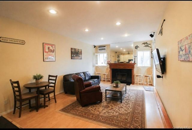2716 Schurz Avenue B1, Bronx, NY 10465
