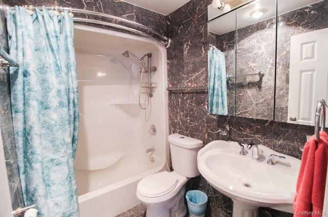2716 Schurz Avenue B1, Bronx, NY 10465