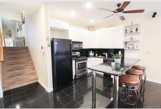2716 Schurz Avenue B1, Bronx, NY 10465