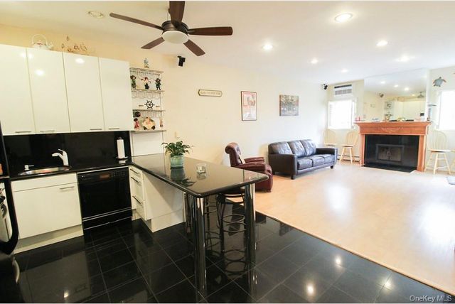 2716 Schurz Avenue B1, Bronx, NY 10465