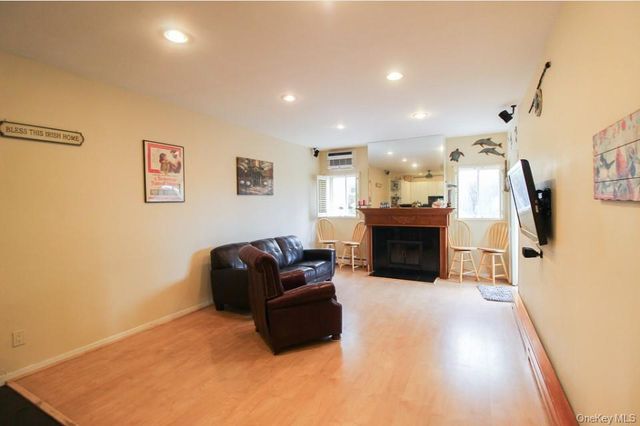 2716 Schurz Avenue B1, Bronx, NY 10465