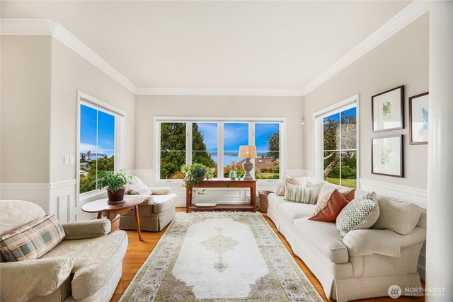 621 SW 295th Place, Federal Way, WA 98023