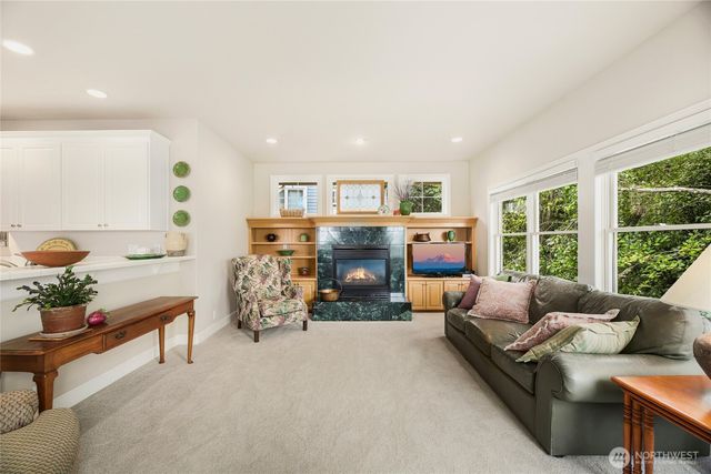 621 SW 295th Place, Federal Way, WA 98023