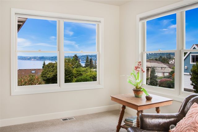 621 SW 295th Place, Federal Way, WA 98023